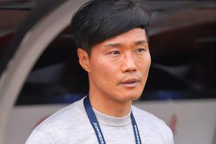 Phóng viên: Tiền đạo ngoại viện Tân Môn Hổ vẫn chưa xác định là Aziz, anh ta không phải lựa chọn duy nhất của đội bóng.
